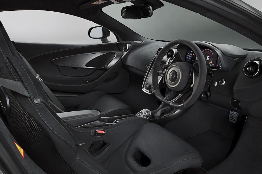 Интерьер McLaren 570S with Track Pack Upgrade 2016 года  (фото 4 из 6)